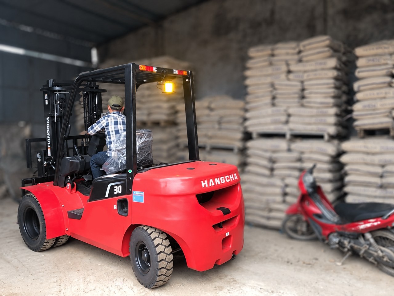 Xe nâng dầu 3 tấn bánh kép gật gù CPC30-A2G28 số sàn