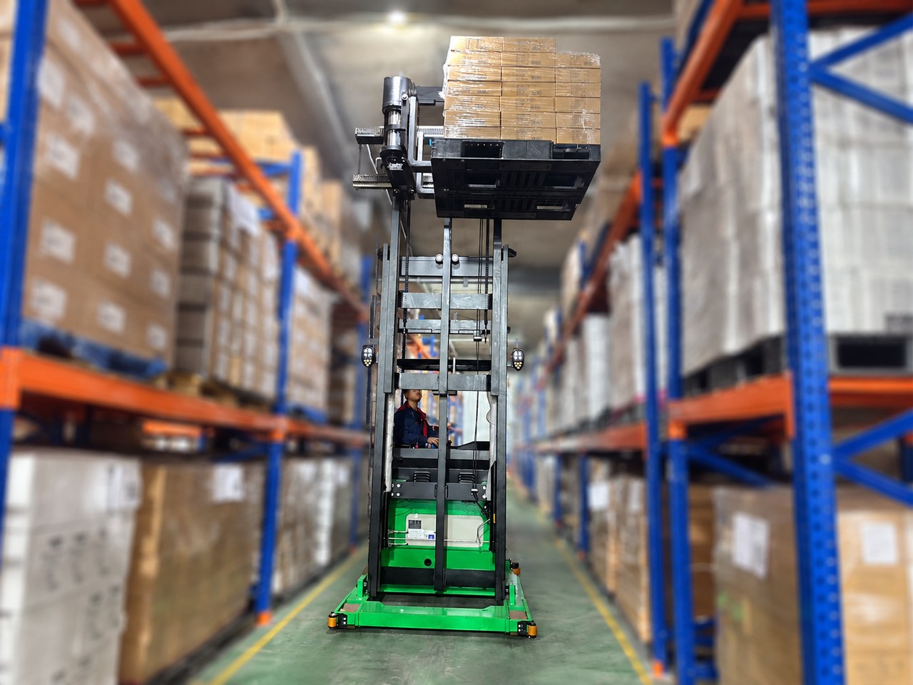 Xe nâng điện VNA 1.5 tấn 3 chiều Hangcha CSD15-AEC5S-I