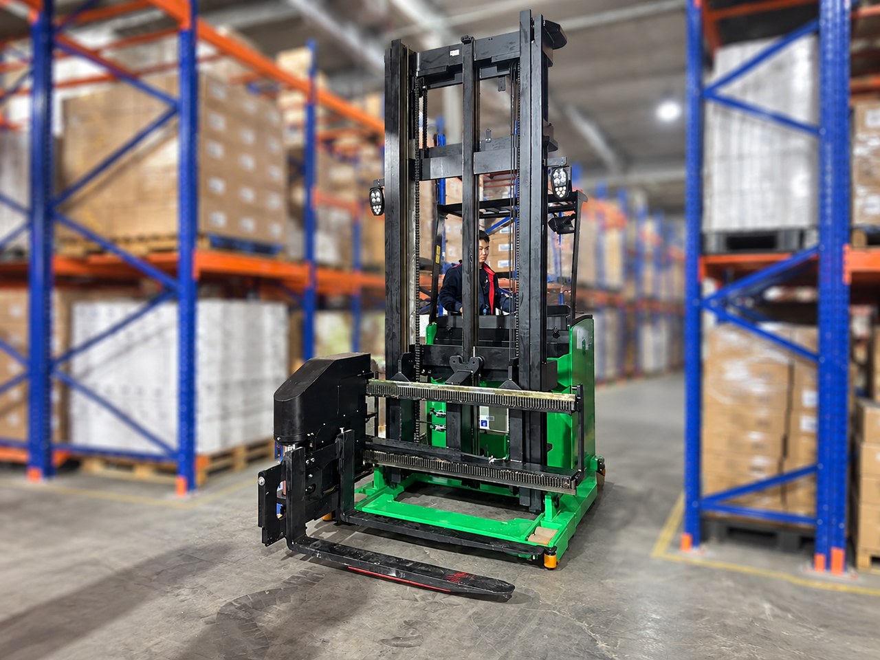 Xe nâng điện VNA 1.5 tấn 3 chiều Hangcha CSD15-AEC5S-I