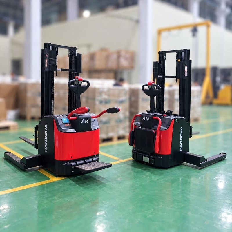 xe-nang-tay-dien-cao-dung-lai-1-4-tan-ctd14-ac2s-chan-rong-album-03 Xe nâng chân rộng 1.4 tấn đứng lái Hangcha CTD14-AC2S